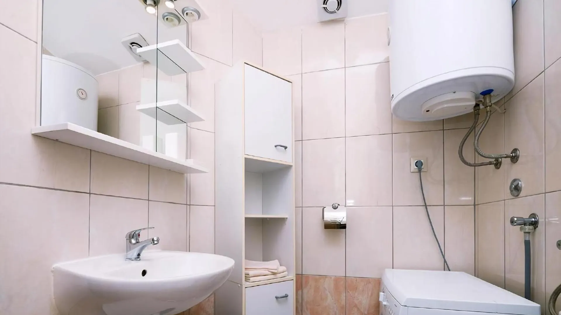 Ferienwohnung Mit Jacuzzi In Villa Mit Parkplatz Ližnjan 0*,